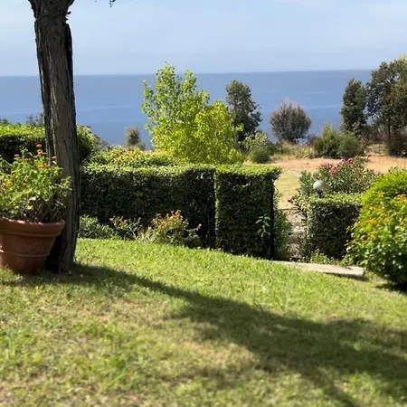 Residenza Belvedere - Lemon With Terrace & Garden Near The Sea Apartment Scalea