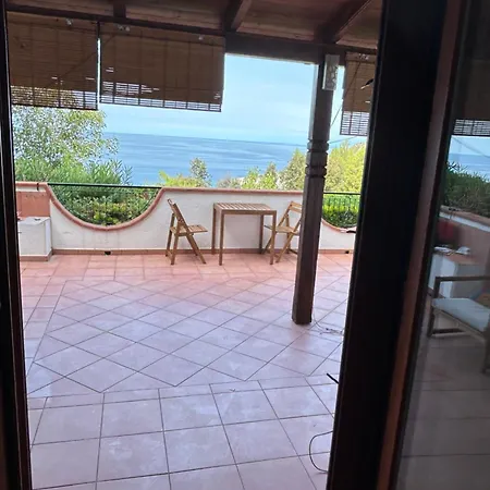 Apartment Residenza Belvedere - Lemon With Terrace & Garden Near The Sea Scalea