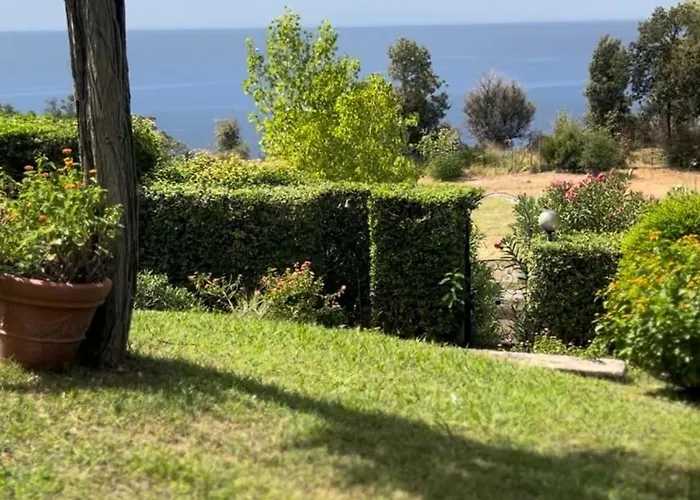 Residenza Belvedere - Lemon With Terrace & Garden Near The Sea Apartment Scalea